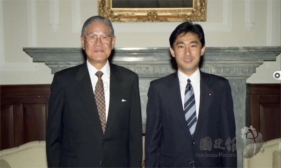 當年的年輕眾議員，現在的日本首相