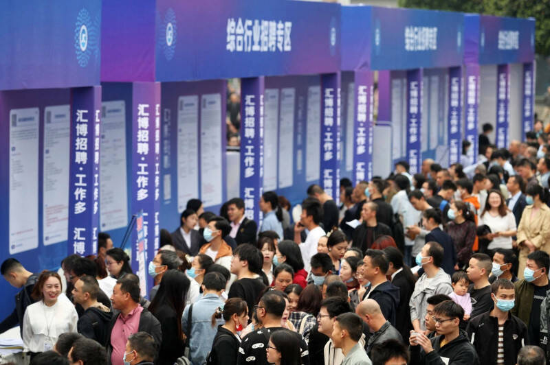 北大學者：中國青年實際失業率上看46.5％