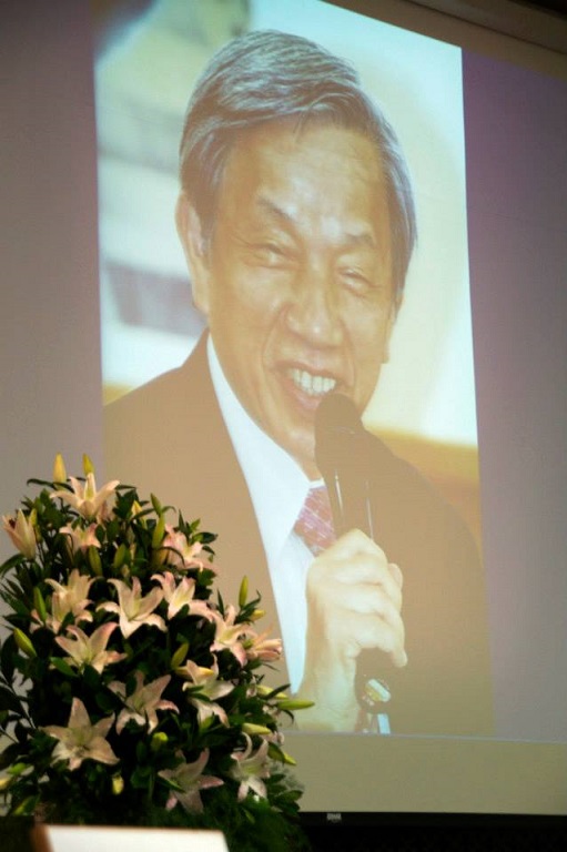  憶 炎 憲
